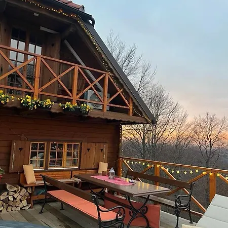 Brunarica Dezno Chalet Makole