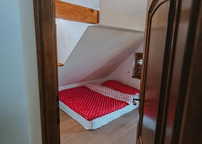 Brunarica Dezno * Makole