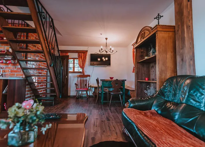 Brunarica Dezno בקתה *