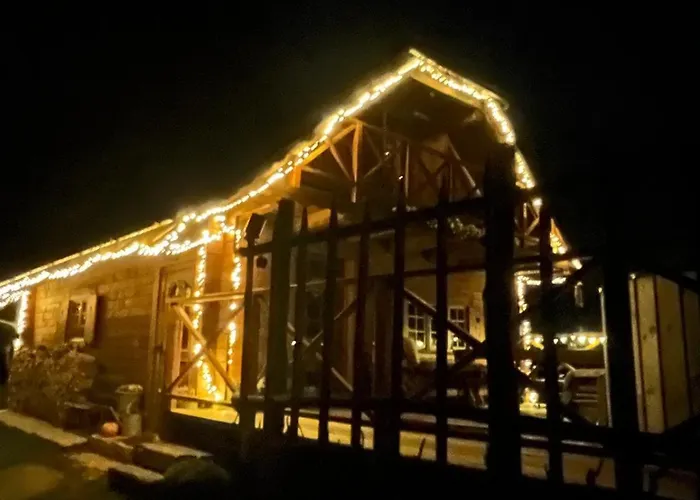 Brunarica Dezno בקתה Makole